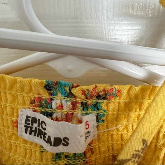 Epic Threads 2 Piece Skirt Set Nomadic Getaway Banana Cream Size 5 NWT - Picture 8 of 8